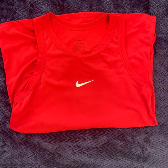 Nike - Picture 3 of 3